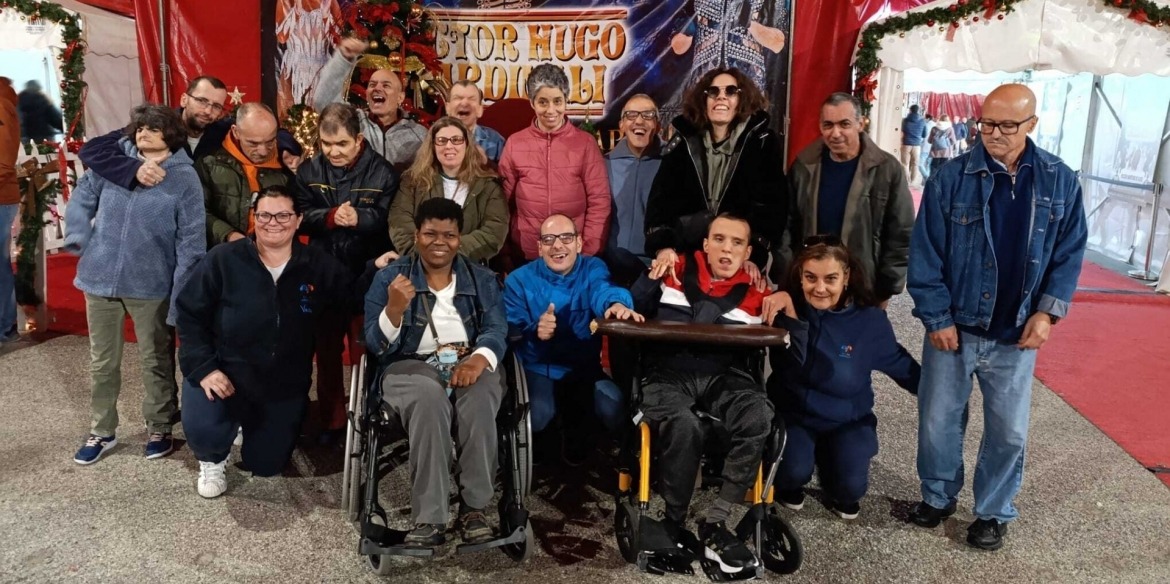 Clientes da UR foram assistir ao espet&aacute;culo do Circo Victor Hugo Cardinali 