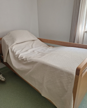 A CERCIOEIRAS investiu em 5 novas camas articuladas el&eacute;tricas para a Unidade Residencial, refor&ccedil;ando o conforto, a seguran&ccedil;a e a qualidade dos cuidados.