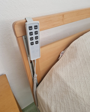 A CERCIOEIRAS investiu em 5 novas camas articuladas el&eacute;tricas para a Unidade Residencial, refor&ccedil;ando o conforto, a seguran&ccedil;a e a qualidade dos cuidados.